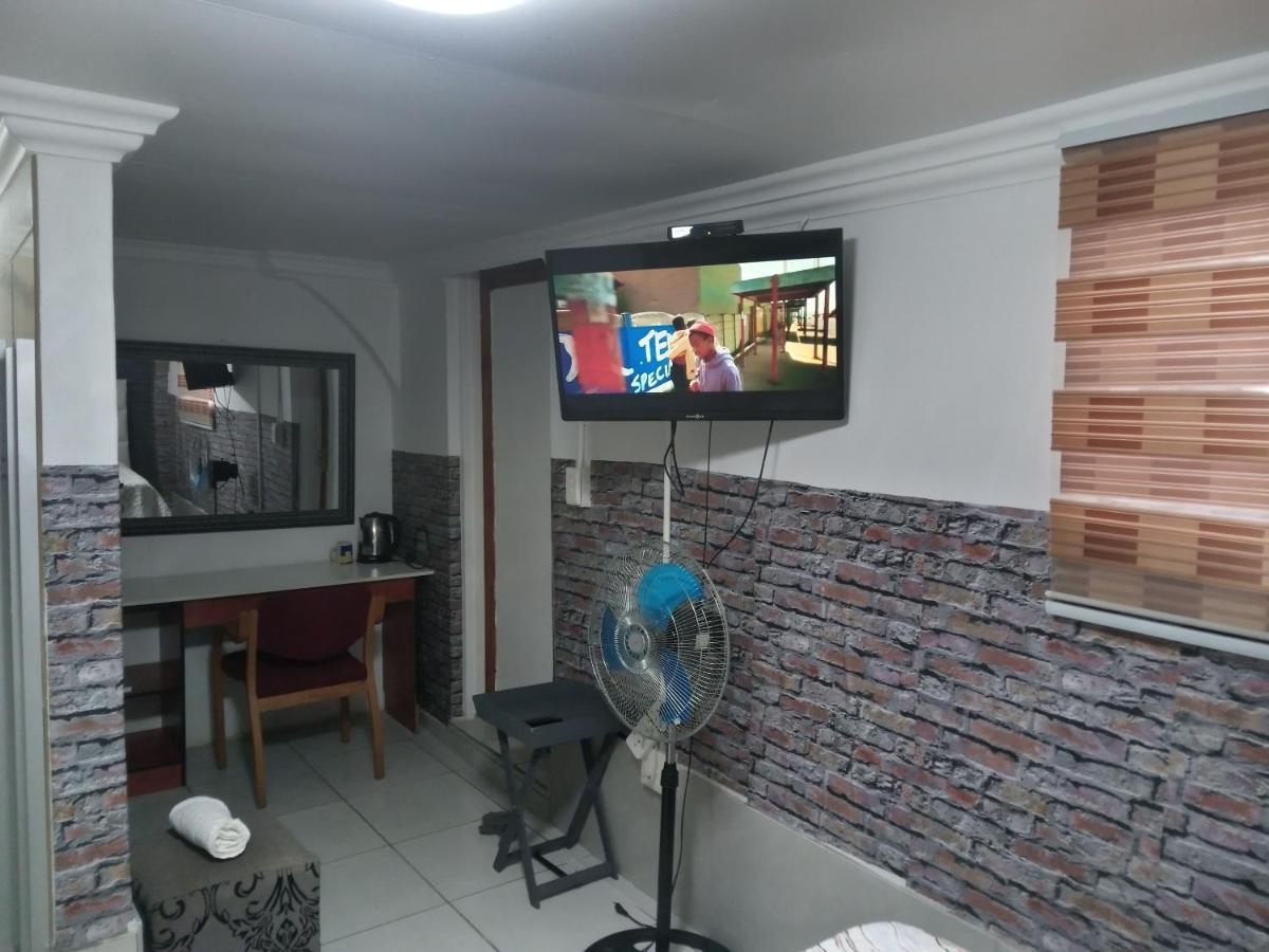 Dante Guest House ألبرتون المظهر الخارجي الصورة